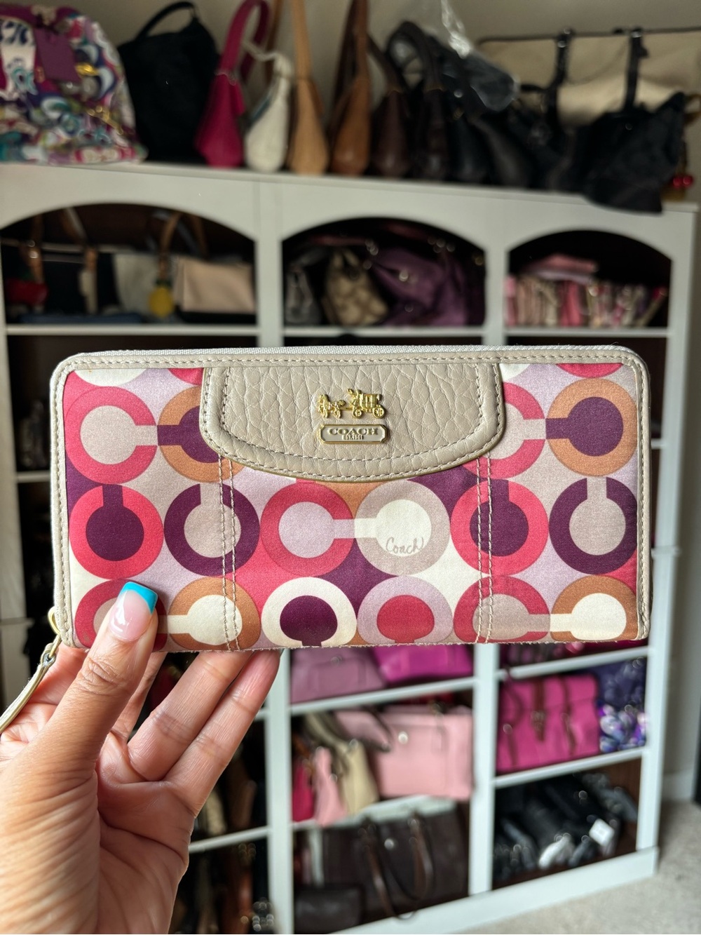 💜🤎💓COACH Madison Op Art Zip Around Wallet💓🤎💜
